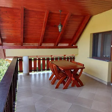 Hanol Apartmanhaz * Балатонлелле