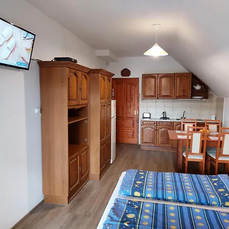 アパート Hanol Apartmanhaz