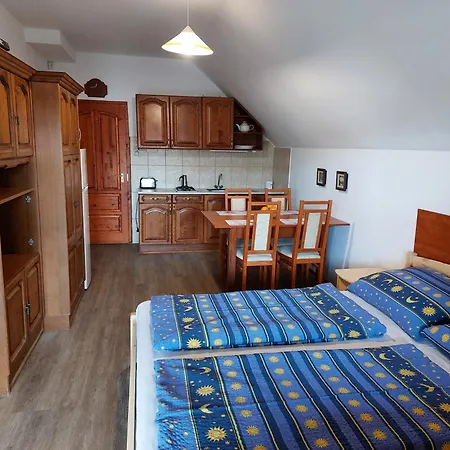 Hanol Apartmanhaz アパート バラトンレッレ