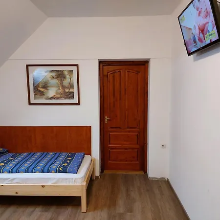 Hanol Apartmanhaz アパート *