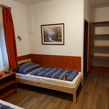 Hanol Apartmanhaz アパート バラトンレッレ