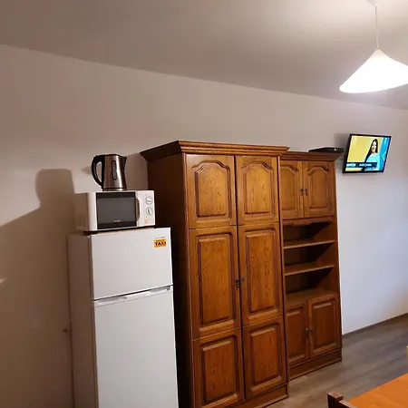 Hanol Apartmanhaz * バラトンレッレ