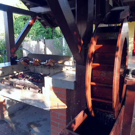 Hanol Apartmanhaz バラトンレッレ