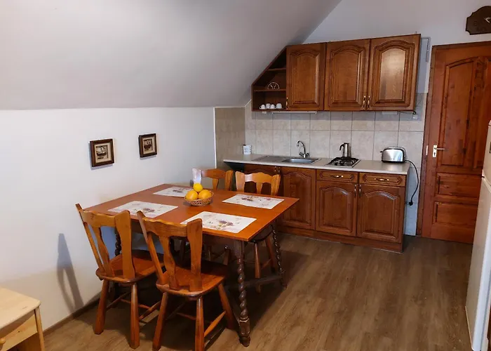 Hanol Apartmanhaz * בלטונללה