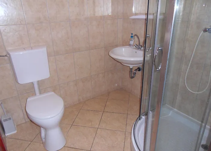 Hanol Apartmanhaz * בלטונללה