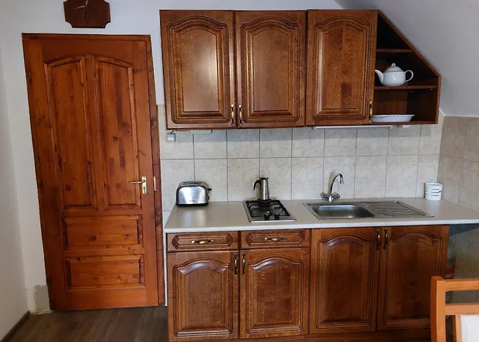 Hanol Apartmanhaz דירה *