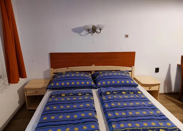 Hanol Apartmanhaz בלטונללה