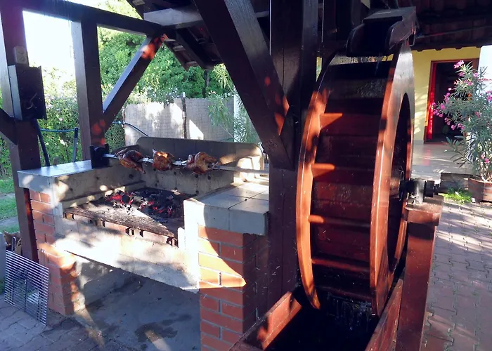 Hanol Apartmanhaz בלטונללה