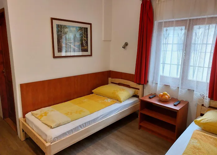 Hanol Apartmanhaz דירה בלטונללה