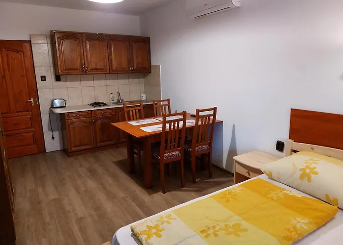 דירה Hanol Apartmanhaz *