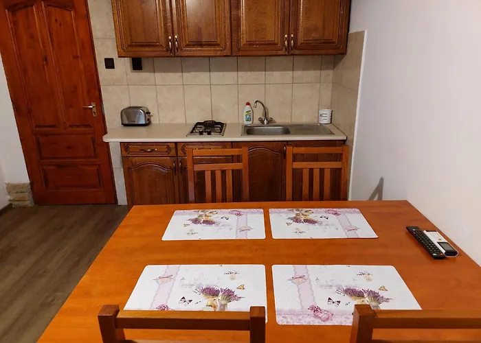 Hanol Apartmanhaz בלטונללה